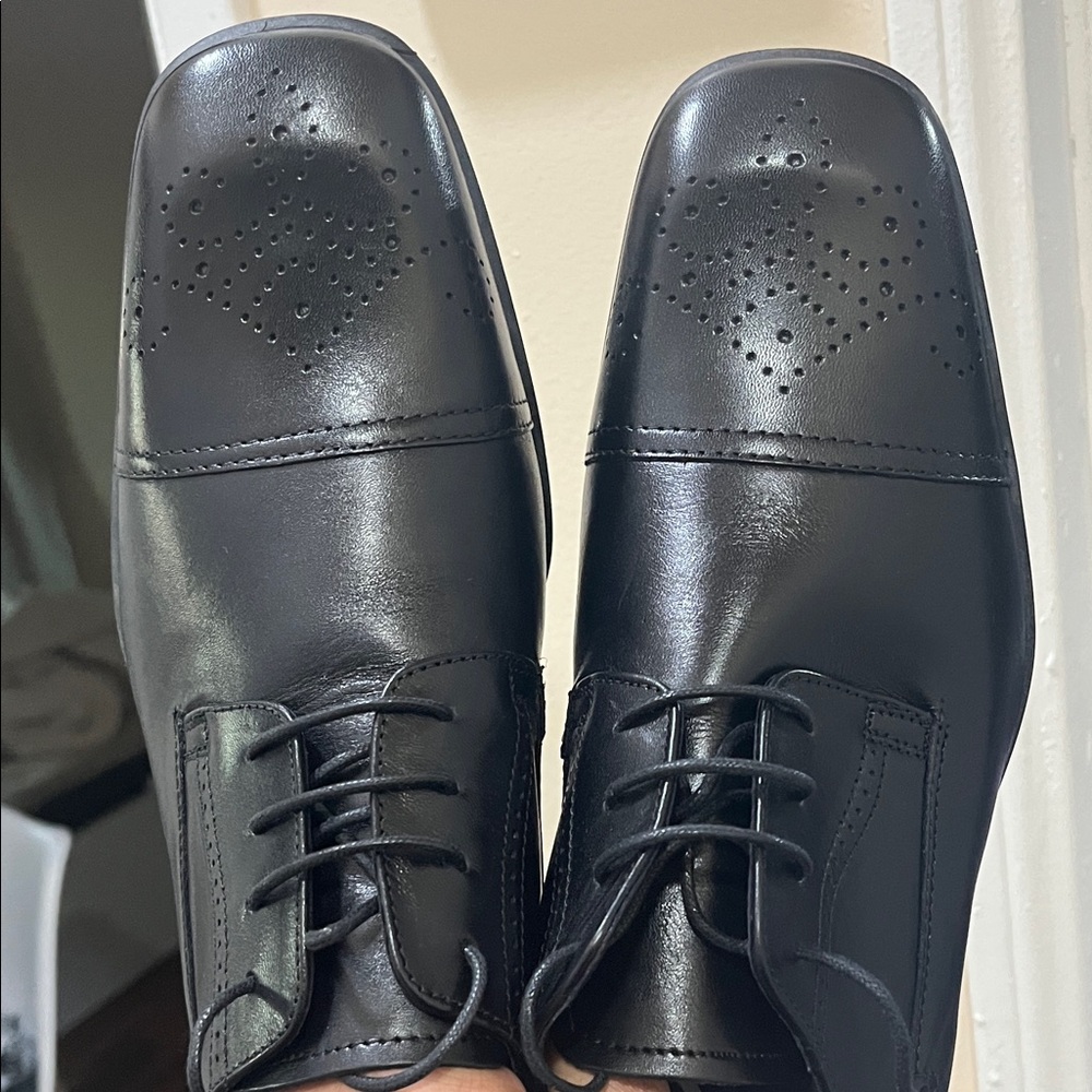 Clarks Black Leather Oxford Shoes